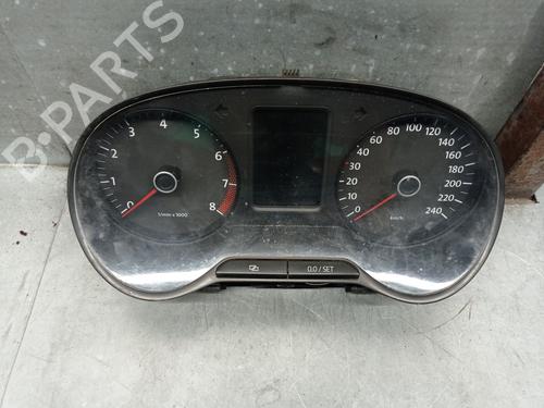 Used Instrument cluster VW POLO V (6R1, 6C1) 1.4 (6R1) (85 hp) 30657357