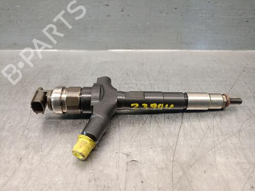 Injector OPEL VECTRA C (Z02) 3.0 CDTi (F69) (184 hp) 30636211
