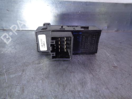 Right front window switch VOLVO V40 Estate (645) 1.8 | BP17332543I26 