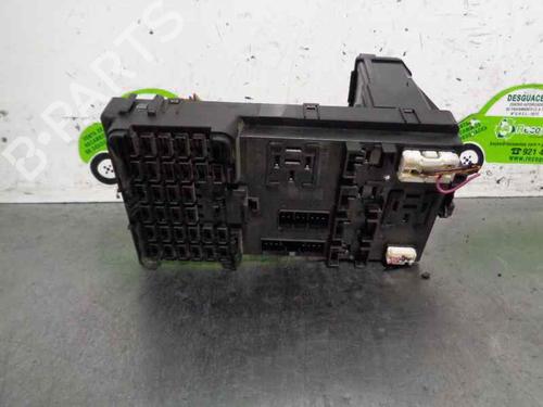 Used Fuse box Fuse box HYUNDAI SONATA IV (EF) 2.0 16V (136 hp) 4653527 4653527
