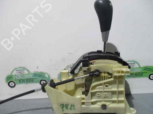 Gear lever HYUNDAI SANTA FÉ II (CM) 2.2 CRDi | BP7444867M90