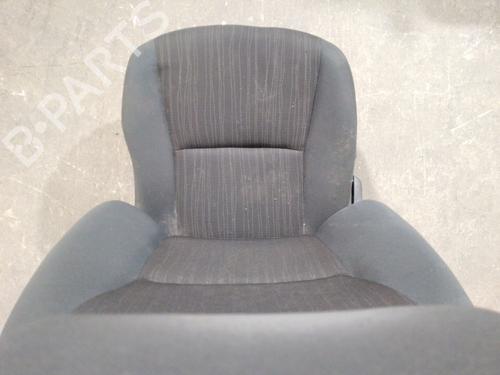 Right front seat TOYOTA COROLLA Saloon (_E15_) 2.0 D-4D (ADE150) | BP32301568C16 