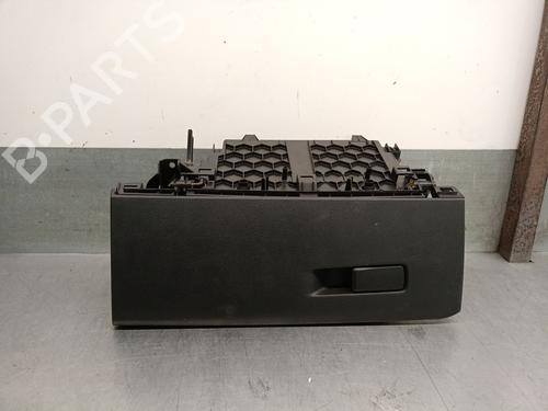 Boîte à gants BMW X2 (F39) sDrive 18 i (140 hp) 31931620