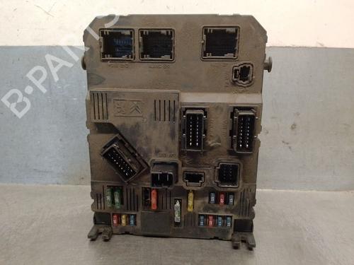 Used Fuse box CITROËN C2 (JM_) 1.4 (75 hp) 31114914