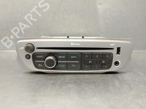 radio-renault-megane-iii-hatchback-bz01_-b3_-2008-33942859 main image