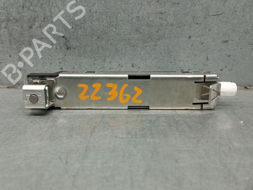 Used Antenna/Base AUDI A3 Sportback (8VA, 8VF) 2.0 TDI (150 hp) 25243559