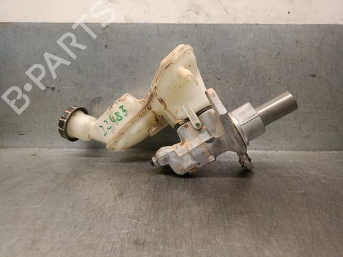 Used Brake master cylinder MERCEDES-BENZ CLA (C118) CLA 200 d (118.312) (150 hp) 25243897