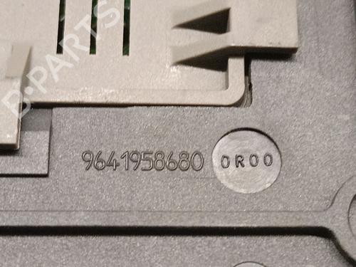 Fuse box PEUGEOT 607 (9D, 9U) 2.2 HDi | BP38076085E1 - Image 3