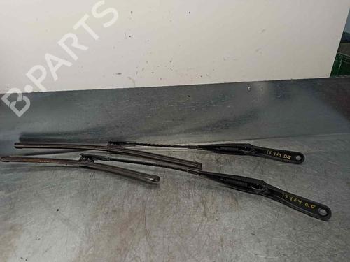 Used Front windshield wiper arm OPEL ASTRA H GTC (A04) 1.7 CDTi (L08) (101 hp) 10081987
