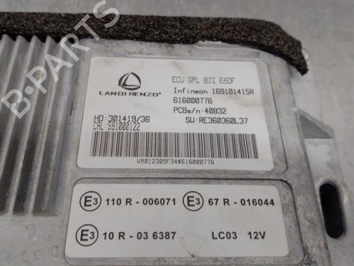 Engine control unit (ECU) DACIA SANDERO III 1.0 TCe 90 | BP29525704M57 