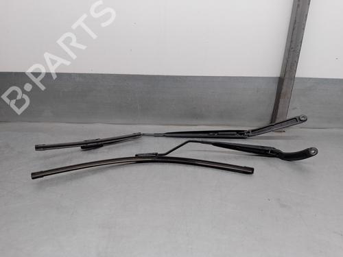 Used Front windshield wiper arm RENAULT CLIO IV (BH_) 1.5 dCi 75 (75 hp) 29546144