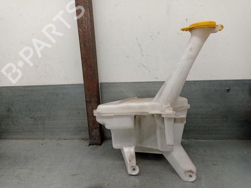Used Windscreen washer tank TOYOTA YARIS (_P13_) 1.5 (NSP131_) (112 hp) 23427144