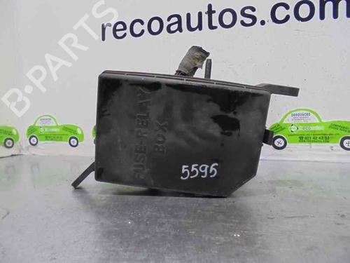 Used Fuse box Fuse box 2048426 2048426