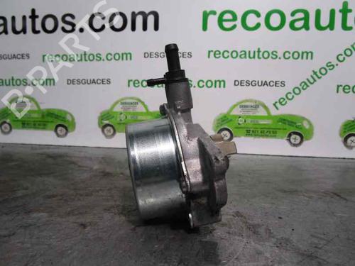 Used Vacuum pump KIA RIO II (JB) 1.5 CRDi (110 hp) 2063523