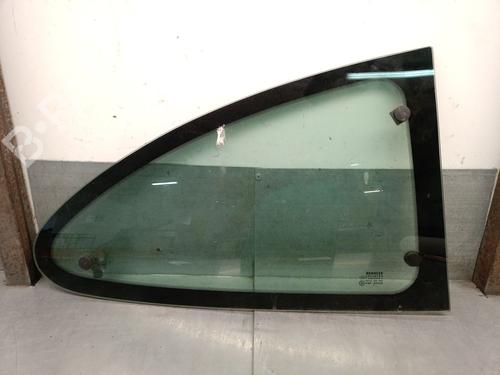 rear-right-quarter-glass-renault-megane-i-coach-da01_-1996-1997-1998-1999-2000-2001-2002-2003-34041428 main image