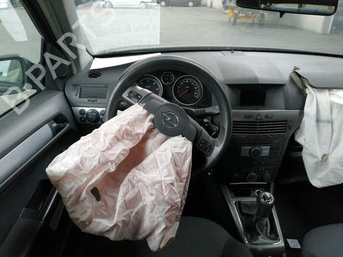 Fuse box OPEL MERIVA A MPV (X03) 1.7 CDTI (E75) | BP18660760E1 