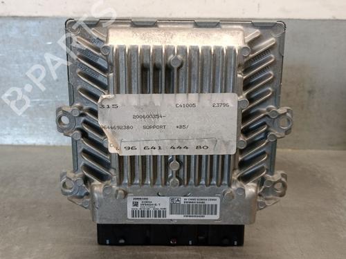 Used Engine control unit (ECU) Engine control unit (ECU) 37425715 37425715