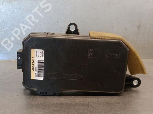 Used Comfort control module Comfort control module LANCIA MUSA (350_) 1.3 D Multijet (350.AXB11, 350.AXB1A) (70 hp) 36461095 36461095