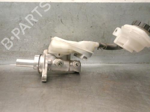 Used Brake master cylinder MAZDA CX-3 (DK) 2.0 SKYACTIV-G (DK5W, DK6W) (120 hp) 30512032