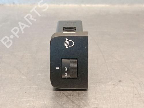 Used Headlight switch Headlight switch 37521704 37521704