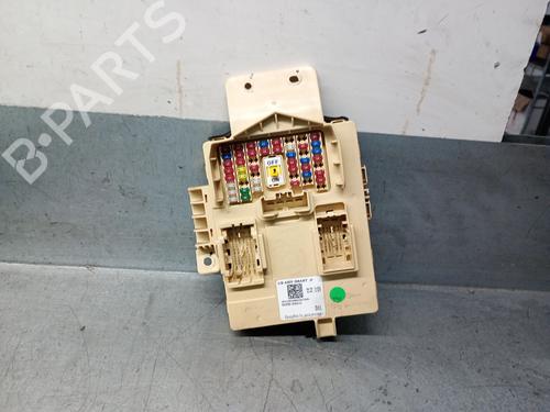 Used Fuse box Fuse box 31850105 31850105