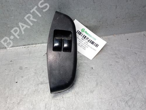 Used Left front window switch Left front window switch CHEVROLET AVEO / KALOS Hatchback (T200) 1.4 16V (94 hp) 32709988 32709988