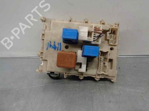 Used Fuse box NISSAN ALMERA II (N16) [2000-2025]  6560395