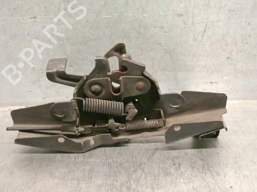 Used Hood lock TOYOTA COROLLA Verso (ZER_, ZZE12_, R1_) 2.2 D-4D (AUR10_, AUR10R) (136 hp) 26941622