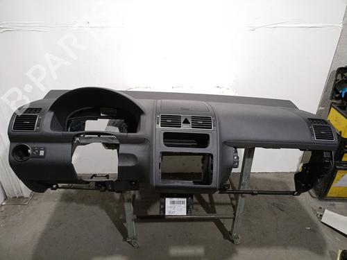 Tableau de bord VW TOURAN (1T3) 1.6 TDI (105 hp) 31880547