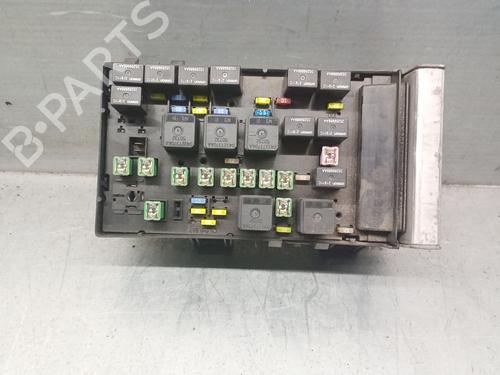 Caja reles / fusibles CHRYSLER VOYAGER IV (RG, RS) 2.5 CRD (141 hp) 30053086
