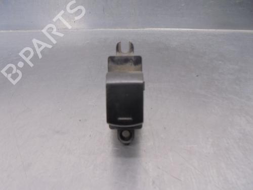 Used Left rear window switch SUBARU XV (_GP_) 2.0 i AWD (GP7, G33GP) (150 hp) 17365123