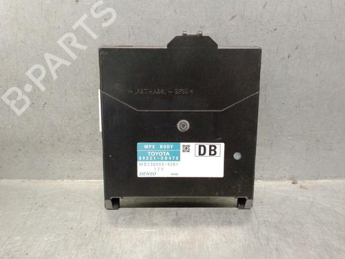 Used Fuse box Fuse box TOYOTA YARIS (_P13_) 1.0 (KSP130) (72 hp) 33856652 33856652