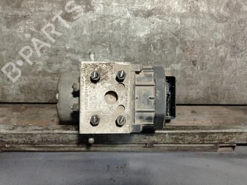 Used ABS pump TOYOTA COROLLA Saloon (_E12_) 1.6 VVT-i (ZZE121_, ZZE121R) (110 hp) 25447148