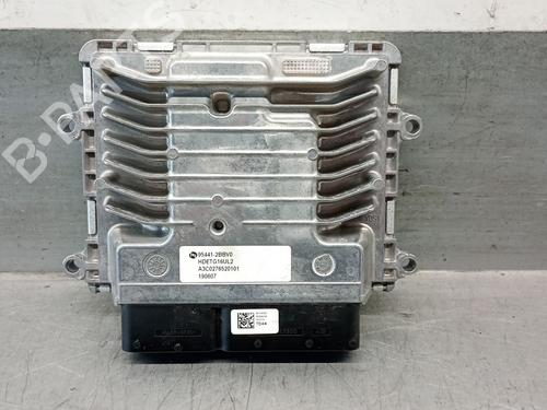 Used Engine control unit (ECU) KIA NIRO I (DE) 1.6 GDI Hybrid (105 hp) 25284493