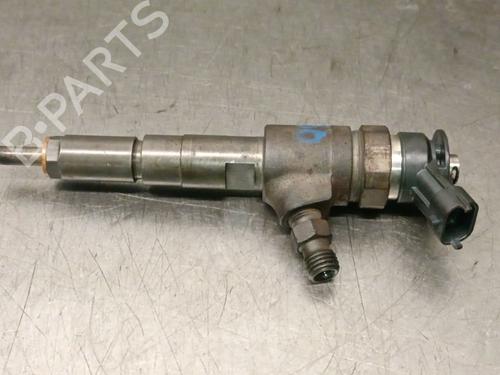 Spreder / Dyse PEUGEOT 206 Hatchback (2A/C) 1.4 HDi eco 70 (68 hp) 31052412