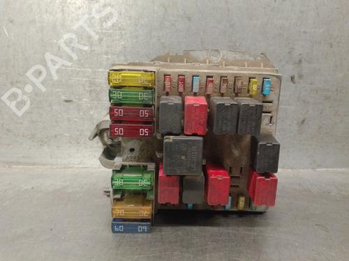 Used Fuse box Fuse box FIAT STILO (192_) 1.9 JTD (192_XE1A) (115 hp) 40526596 40526596