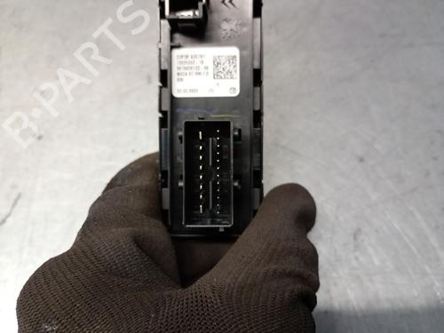 Left front window switch OPEL CORSA F (P2JO) 1.2 (68) | BP26674067I27 