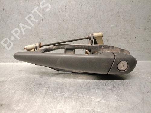 Puxador exterior frente esquerdo BMW 3 Touring (E46) 320 d (150 hp) 31161538