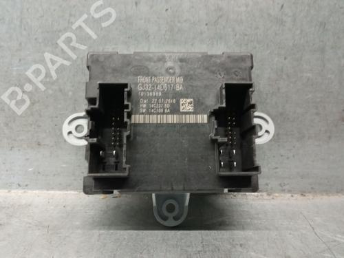 Used Comfort control module JAGUAR F-PACE (X761) 2.0 TD4 (180 hp) 30143125