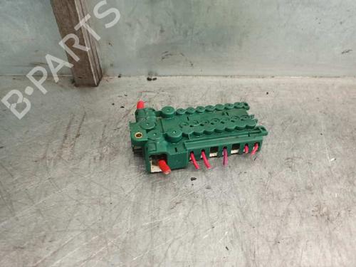 Used Fuse box BMW X5 (E53) 3.0 i (231 hp) 8046412