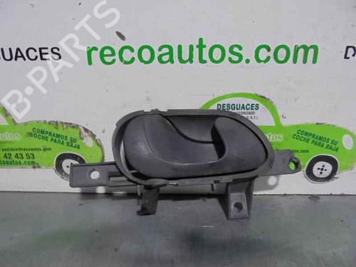 Used Front left interior door handle PEUGEOT EXPERT Van (222) 1.9 TD (92 hp) 3216761