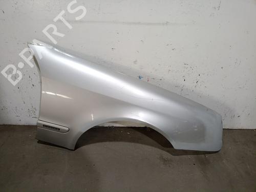 Used Right front fenders Right front fenders MERCEDES-BENZ CLK (C208) CLK 200 Kompressor (208.344) (163 hp) 33468303 33468303