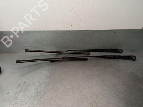 Front windshield wiper arm LAND ROVER FREELANDER I (L314) 2.0 Td4 4x4 | BP24470458C143 