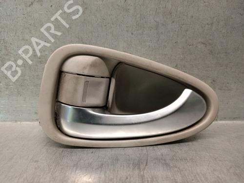 Venstre fortil invendig håndtag TOYOTA AVENSIS Saloon (_T27_) 2.0 D-4D (WWT271_) (143 hp) 30594173