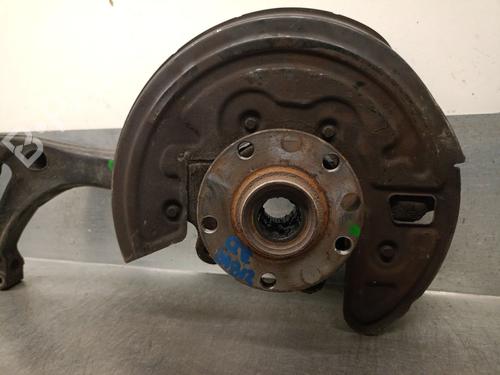 Right front steering knuckle VW PASSAT B5.5 (3B3) 1.9 TDI | BP22724639M26 