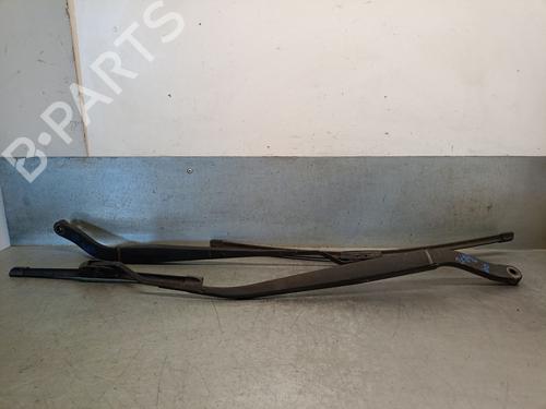 Used Front windshield wiper arm Front windshield wiper arm 37478016 37478016