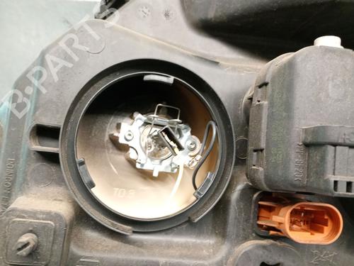 Lampa przednia prawa RENAULT SCÉNIC I MPV (JA0/1_, FA0_) 1.9 dCi RX4 | BP29935185C29