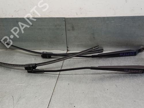 Bras d'essuie-glace avant RENAULT MODUS / GRAND MODUS (F/JP0_) 1.2 (JP0C, JP0K, FP0C, FP0K, FP0P, JP0P, JP0T) (75 hp) 30518448