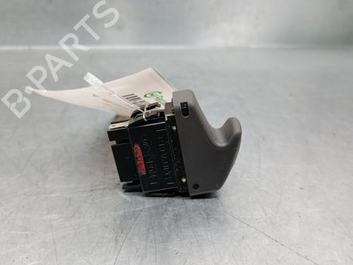 Høyre bak elrute bryter RENAULT SCÉNIC I MPV (JA0/1_, FA0_) 1.9 dCi RX4 | BP29936234I28