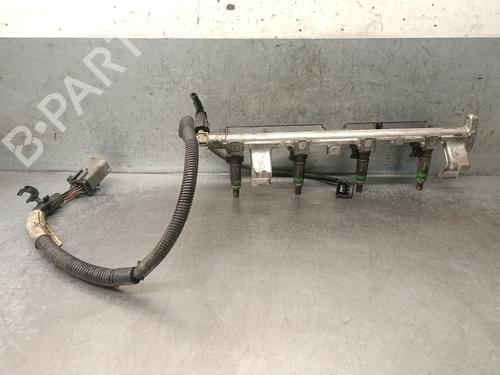 Used Injection rail FORD FIESTA V (JH_, JD_) 1.4 16V (80 hp) 32529963